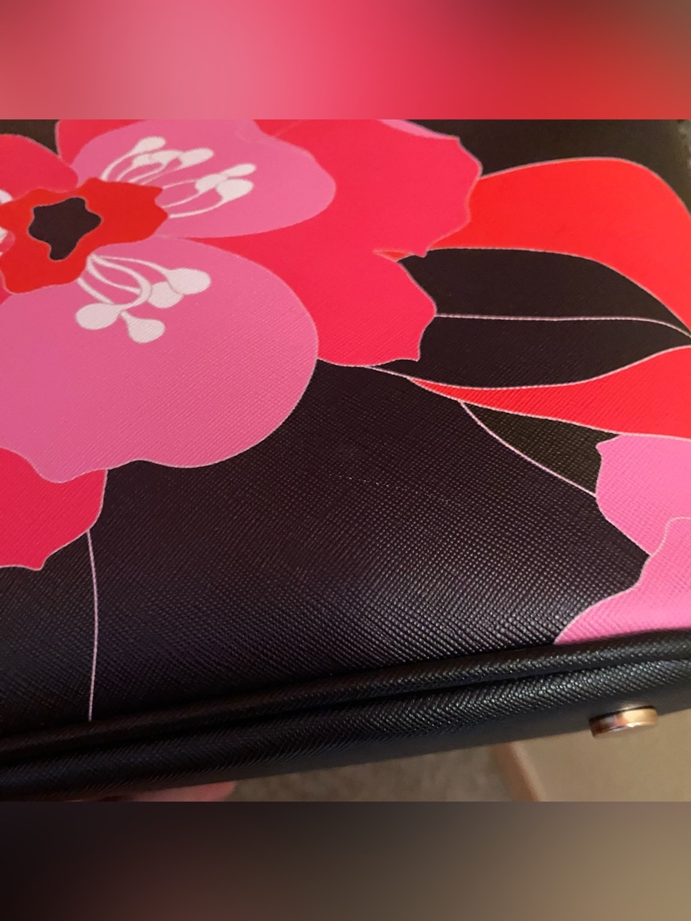 Trina Turk - NEW - Red, Navy and Pink Floral Tote Bag with matching wristlet - Picture 16 of 16